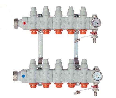 Plastic manifold with shut-off valves